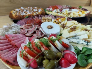 Večerní posezení ve sklípku - Wine Tours Moravia